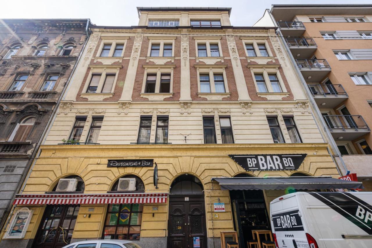 Youth Motive Studio With Gallery Budapesta Exterior foto